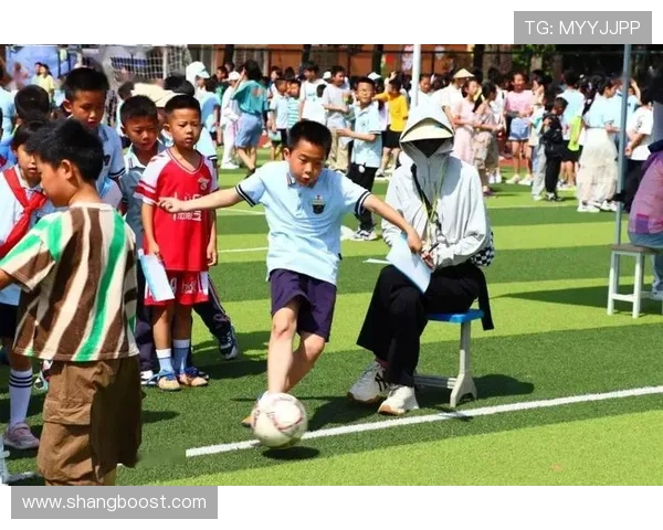 吹响足球梦的号角 揭秘那位以口风琴般技术成名的球星 吹响足球梦的号角 揭秘那位以口风琴般技术成名的球星