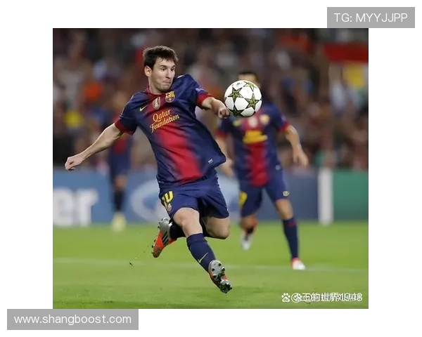 我是足球场上的王者,带你走进我的世界与辉煌时刻 我是足球场上的王者,带你走进我的世界与辉煌时刻