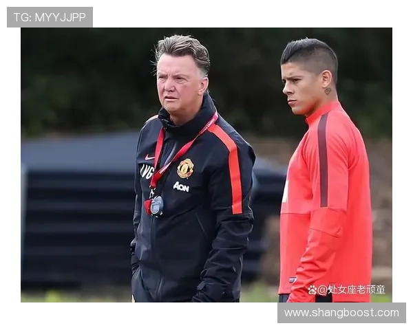 足球界遭受歧视的球星背后故事揭示了种族偏见与不公正现象